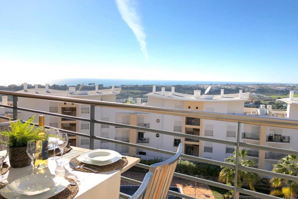Albufeira L Encosta Da Orada Wonderful Sea View Lägenhet Exteriör bild